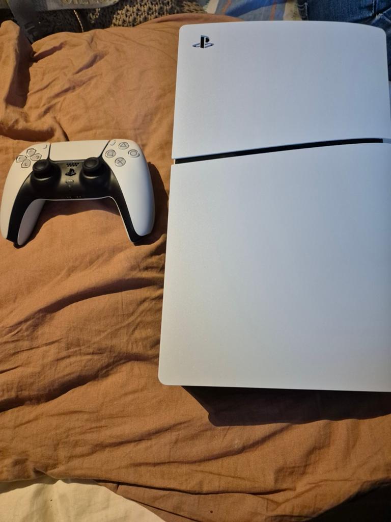 Ps5 digital edition, Games en Spelcomputers, Spelcomputers | Sony PlayStation 5, Ophalen
