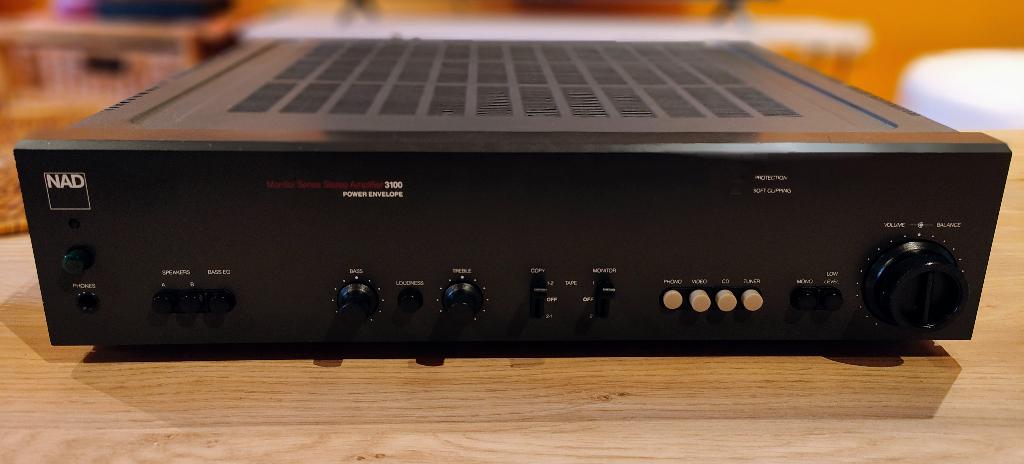 Amplificateur Intégré NAD 3100, TV, Hi-fi & Vidéo, Autres marques, 60 à 120 watts, Comme neuf, Enlèvement