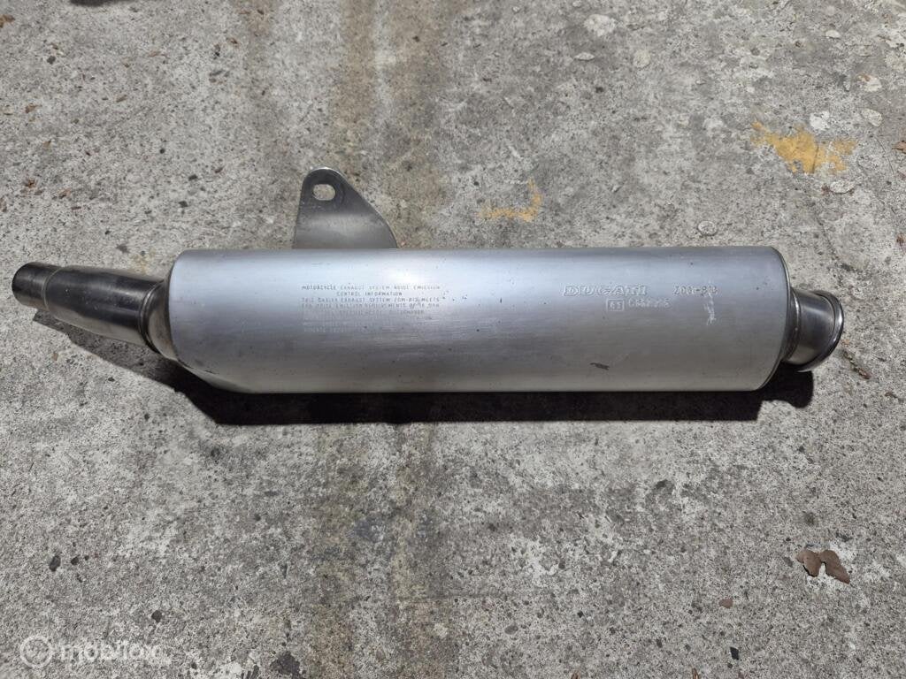 Uitlaatdemper origineel links ZDM-B13 uitlaat Monster, Gebruikt, Factorystore.service@ducati.com, Ophalen of Verzenden, Via Antonio Cavalieri Ducati, 74/5, 74/6, 40132 Bologna BO