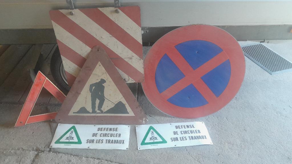Panneaux de signalisation chantier, Enlèvement