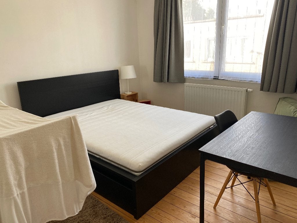 Lit d'1m60 Malm, avec sommier et 4 tiroirs, Comme neuf, Enlèvement, 200 cm, Bois