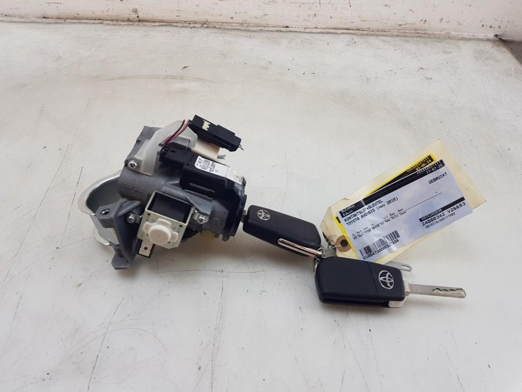 CONTACTSLOT + SLEUTEL Toyota Avensis Wagon (T27), Gebruikt, Toyota