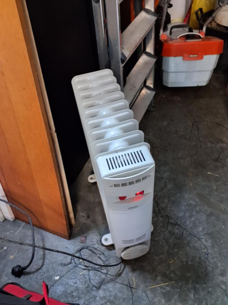 Radiateur électrique max 1800w réglable, Enlèvement, Radiateur