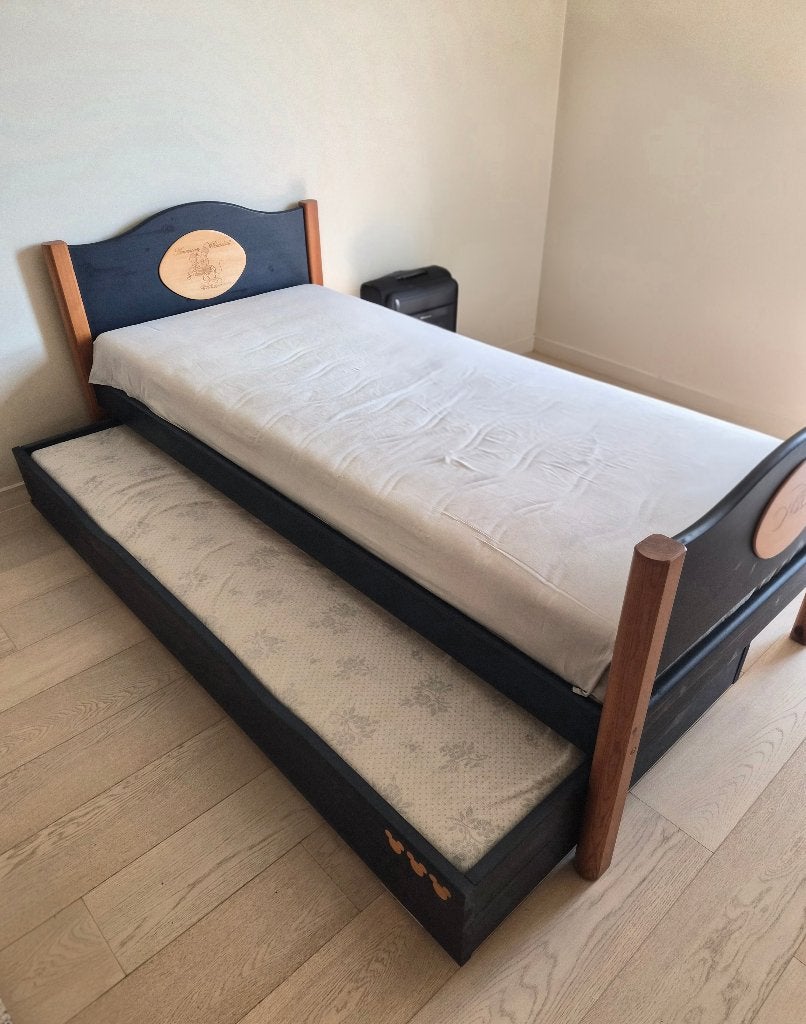 Disney bed met volwaardig logeerbed incl 2 matrassen !, Ophalen, Zo goed als nieuw, 180 cm of meer, 85 tot 100 cm