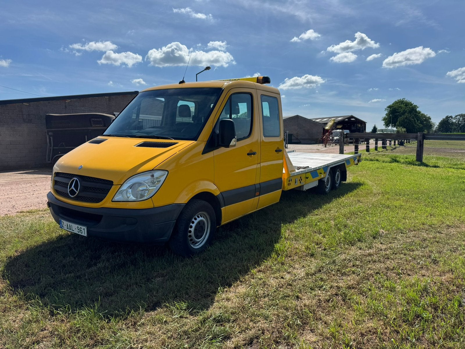 Mercedes v6 takelwagen depaneur export !!!!, Auto's, 4 deurs, Stof, Zwart, Particulier