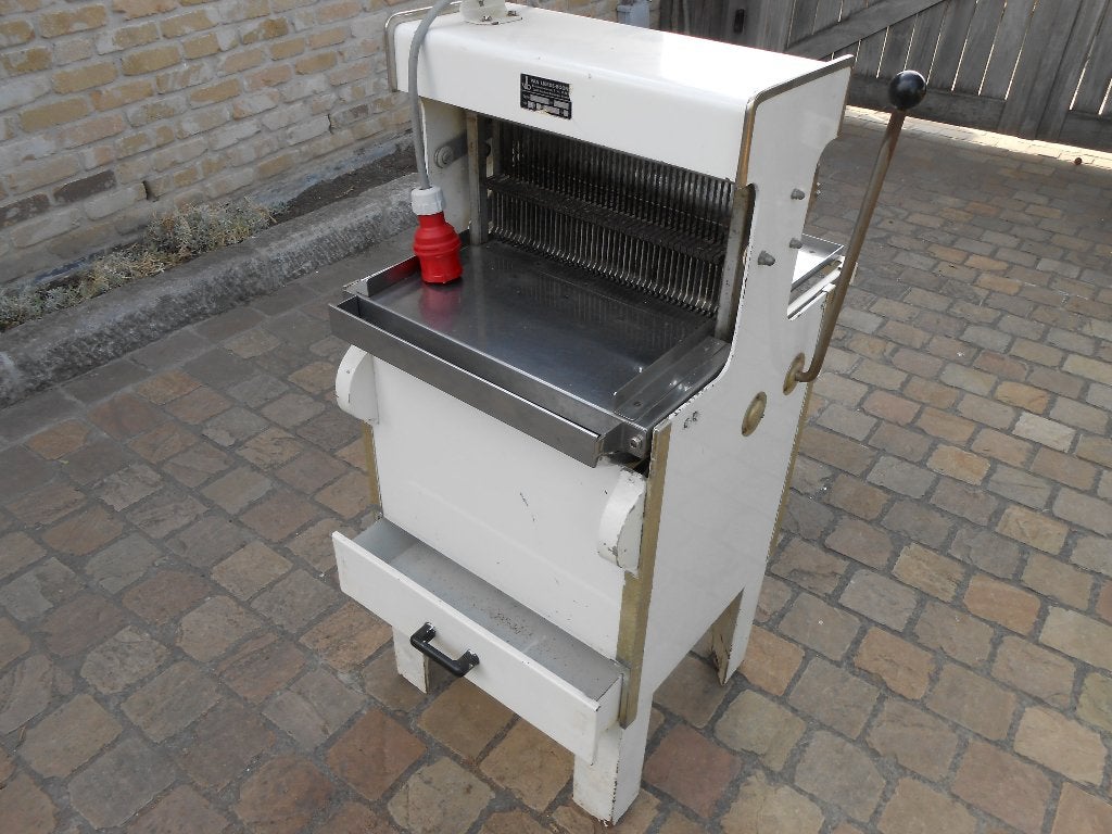 broodsnijmachine VLB, Ophalen