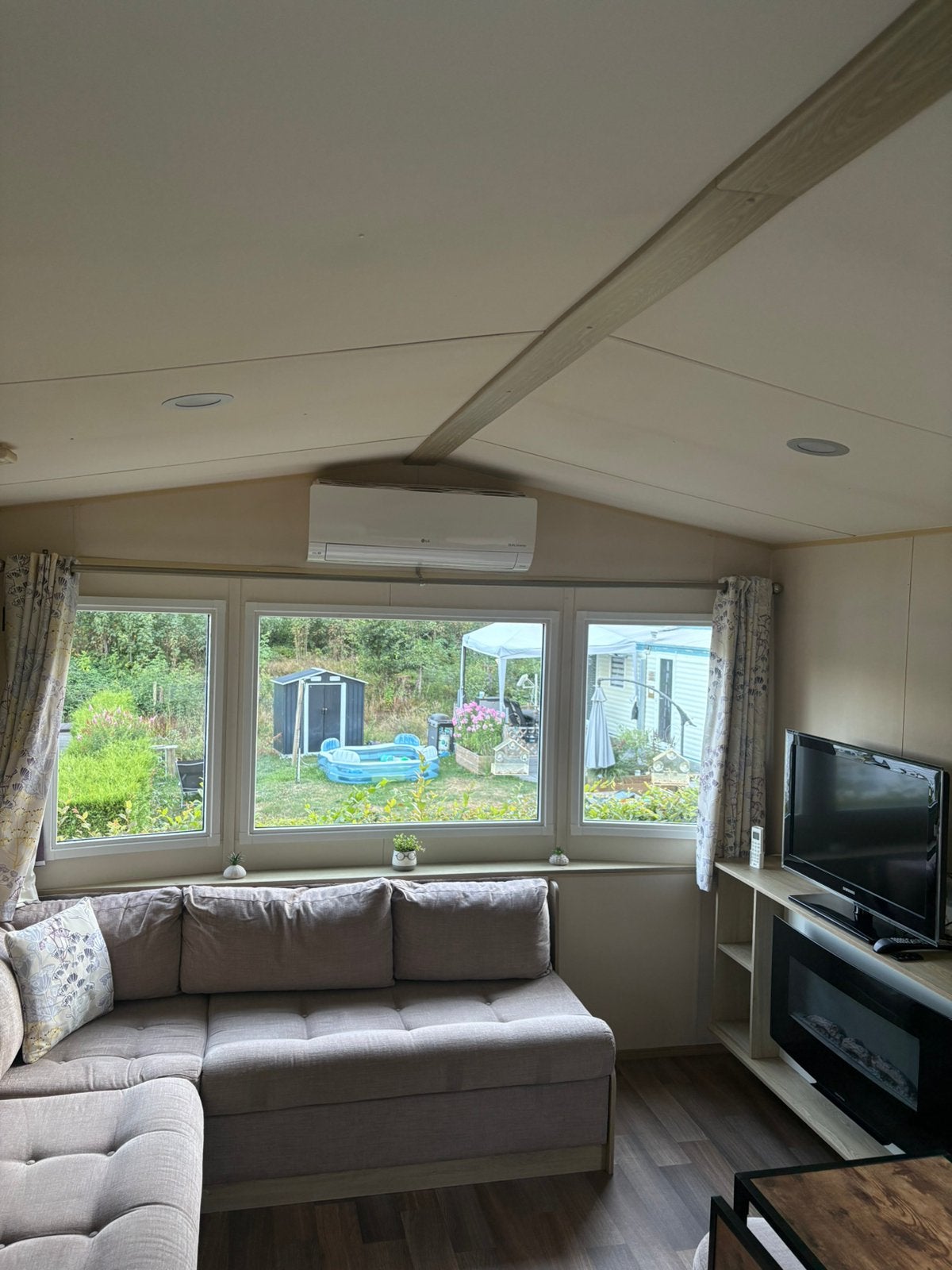 Magnifique mobil-home avec emplacement, Jusqu'à 2