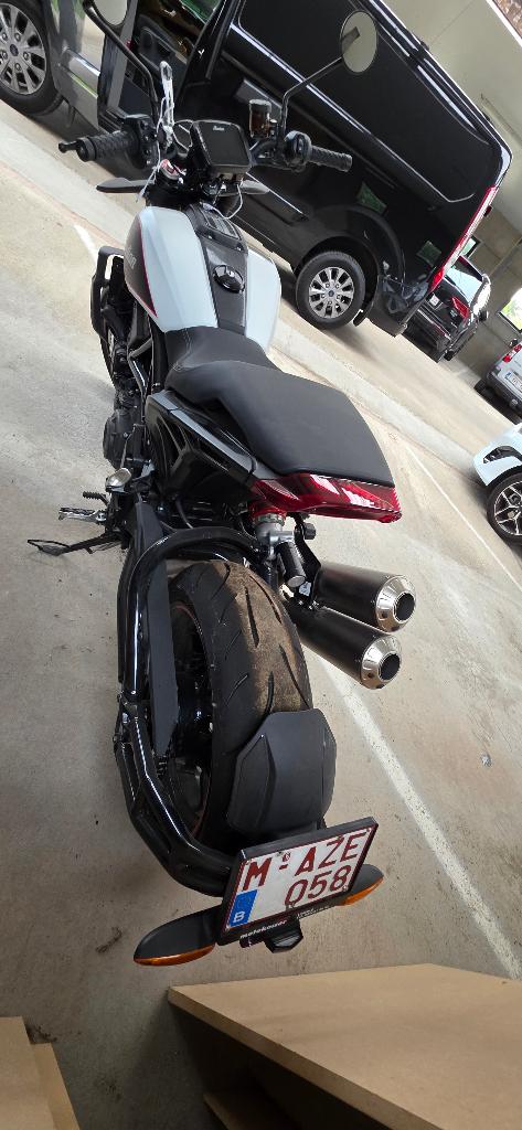 Moto a vendre, Permis Moto A, Occasion, 2 cylindres, Échappement sport