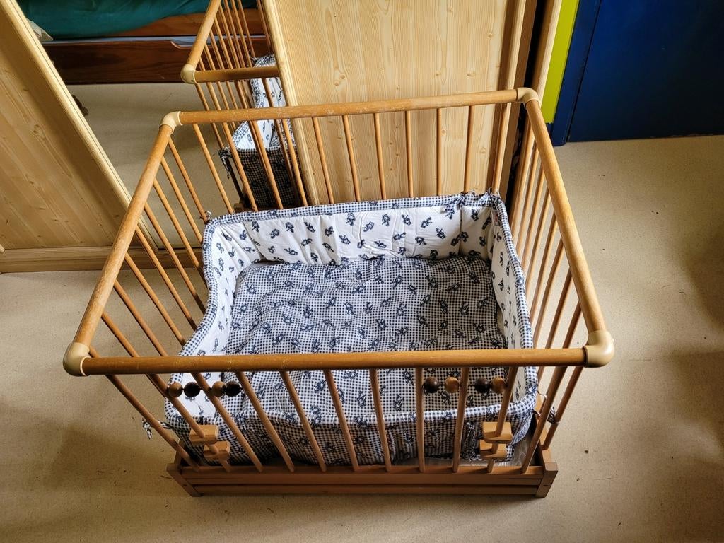 Parc bébé complet avec matelas et2 tours de parc.De qualité., Enlèvement