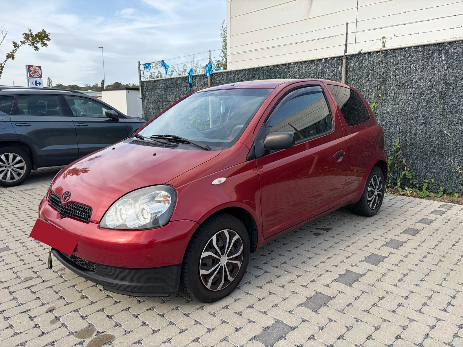 Toyota Yaris 1.3 Benzine Automaat, Auto's, Stof, 4 cilinders, 149 g/km, 0 kg