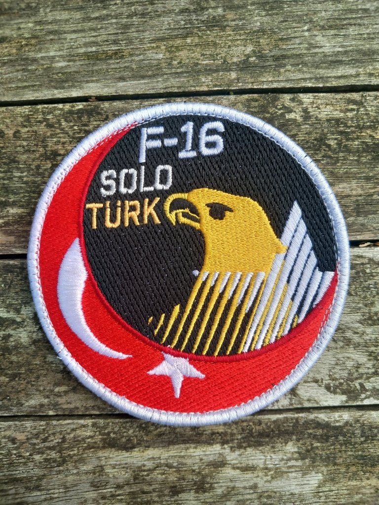 F-16 solo turk, Verzamelen, Verzenden, Luchtmacht, Embleem of Badge