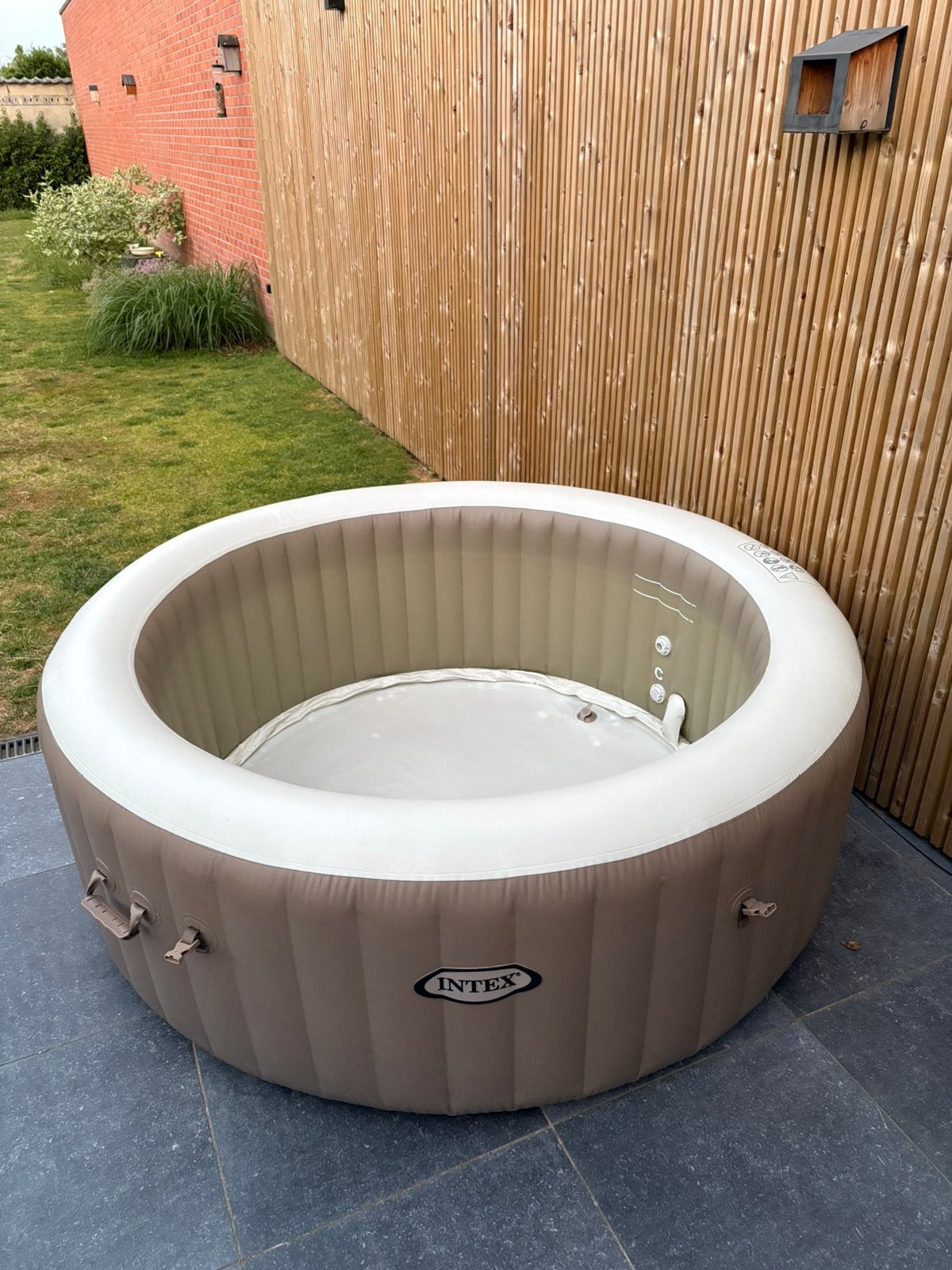 Intex Jacuzzi 4 personen met toebehoren, Tuin en Terras, Ophalen, Gebruikt, Filter, Opblaasbaar