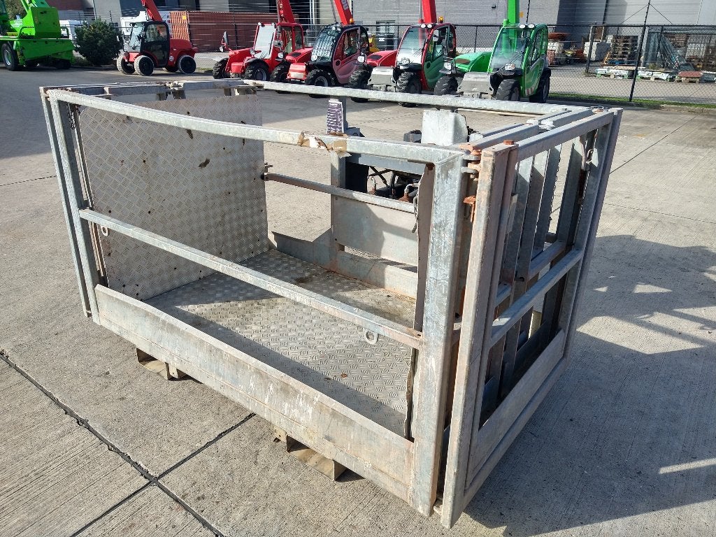 Manitou manbak 2-4m (125), Ophalen, Gebruikt