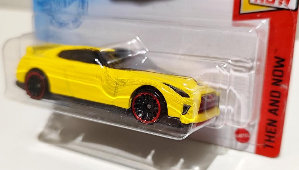 Hot Wheels '17 Nissan GT-R (R35) Geel Zwart (2020), Enlèvement ou Envoi
