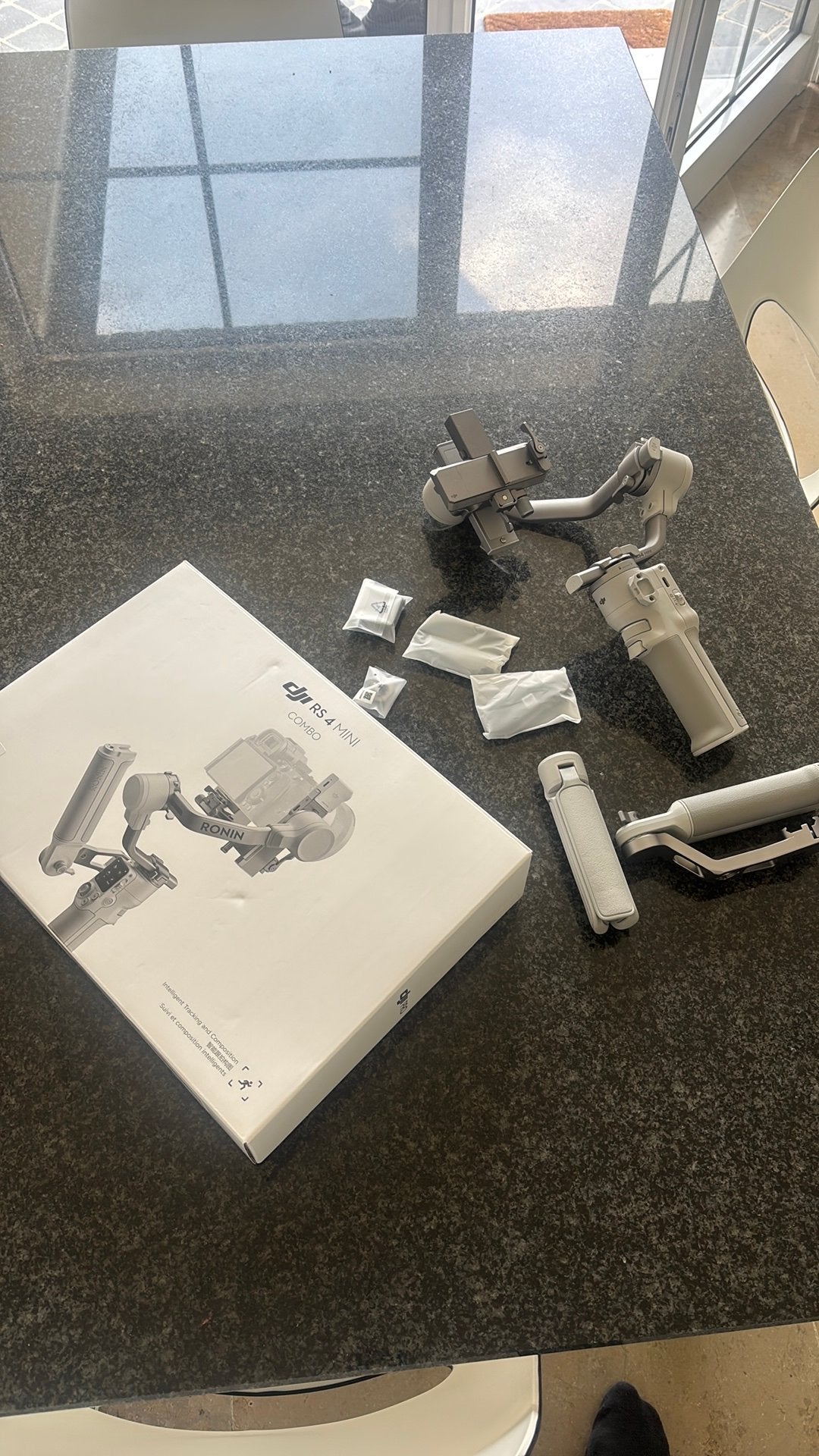 DJI RS 4 MINI Combo Deal, Enlèvement, Bluetooth, DJI