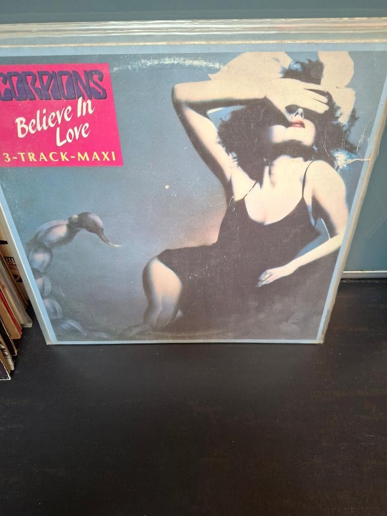 12" - scorpions - believe in love, Cd's en Dvd's, Vinyl | Hardrock en Metal, Gebruikt, 1980 - 1989, Ophalen of Verzenden, Fotohoes