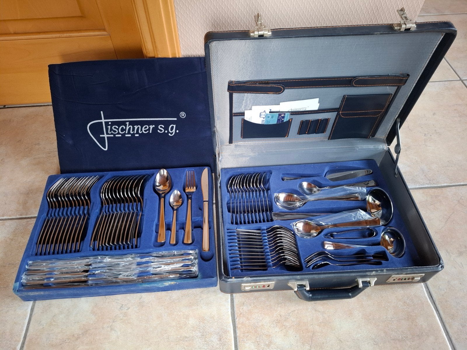 bestek, 72-delig in koffer, Ophalen, Bestekset, Nieuw, Inox of Chroom