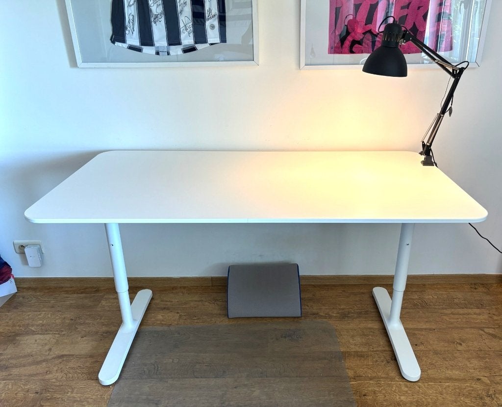 IKEA TROTTEN zit-sta bureau – verstelbaar, Huis en Inrichting, Bureaus, Ophalen, Zit-sta bureau, 160 cm, Gebruikt