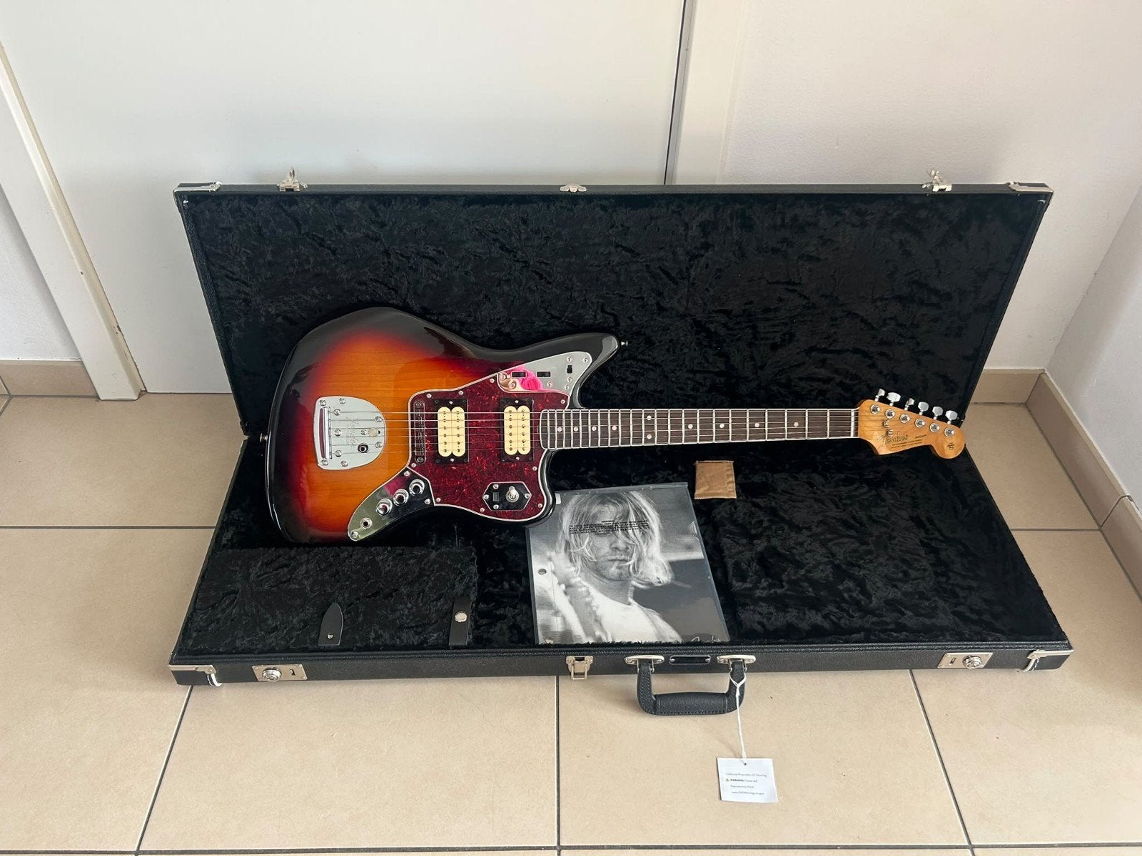 Fender Kurt Cobain Signature Jaguar, Musique & Instruments, Enlèvement, Neuf, Solid body, Fender