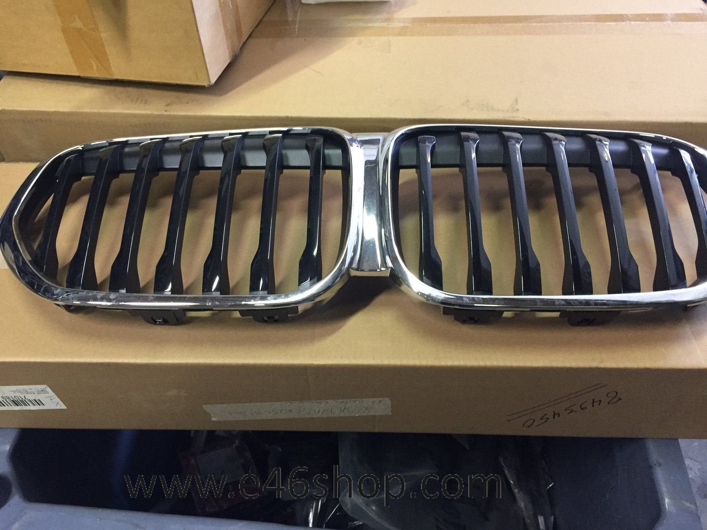 GRILLE NIEREN BMW X1 F48 LCI OE 51138493450 demo, -, Utilisé, -, Enlèvement ou Envoi