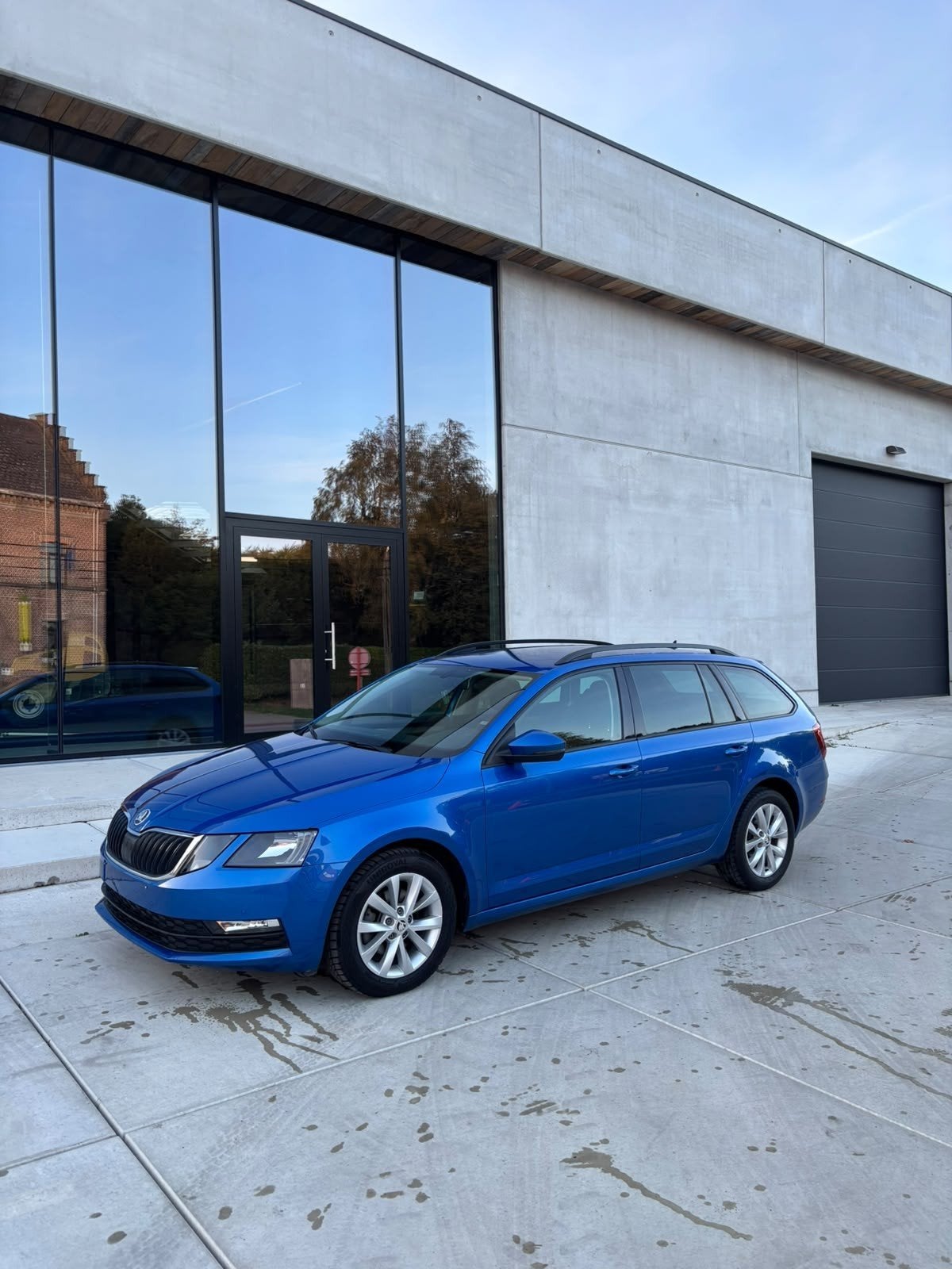 Skoda Octavia 1.0 #benzine#carplay#Navi, Voorwielaandrijving, Stof, Blauw, Bedrijf