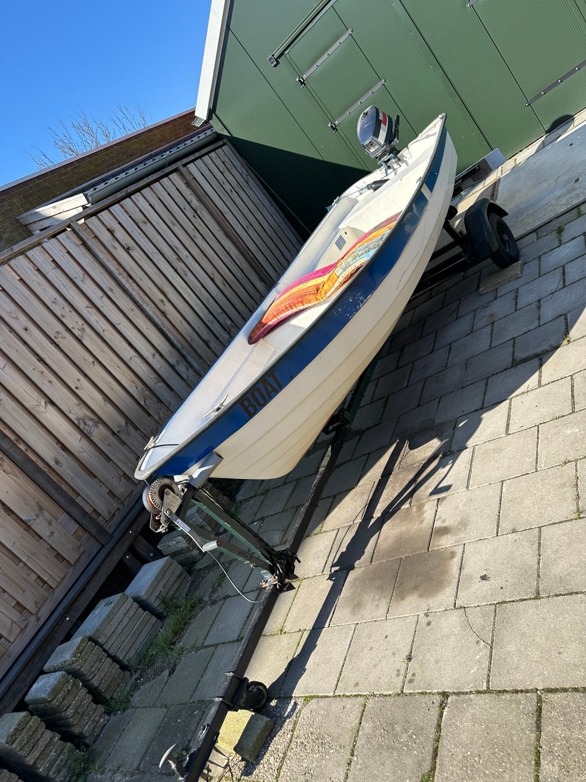 Vissersboot motorboot 4pk met trailer, Ophalen, Gebruikt, Polyester