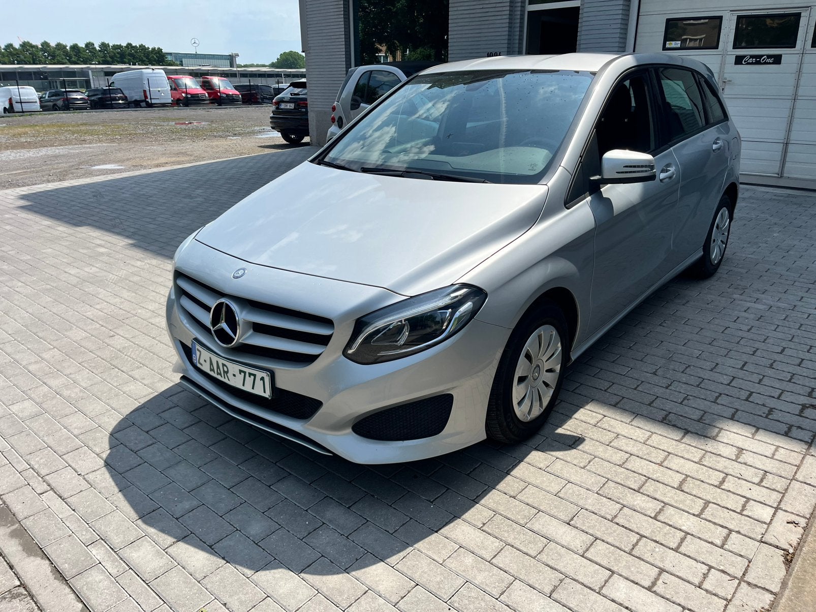 MERCEDES B 160 CDI   7.400 KM!!!!, Argent ou Gris, Achat, Entretenue par le concessionnaire, Noir