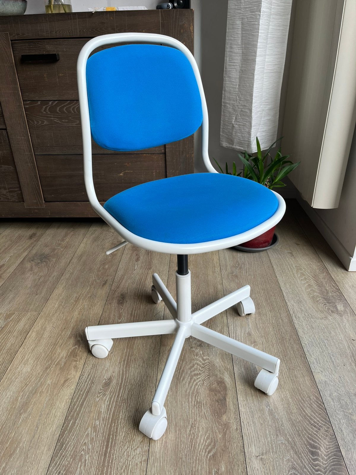 Chaise de bureau pour enfant ÖRFJÄLL, Enlèvement, Comme neuf, Bleu, Chaise de bureau