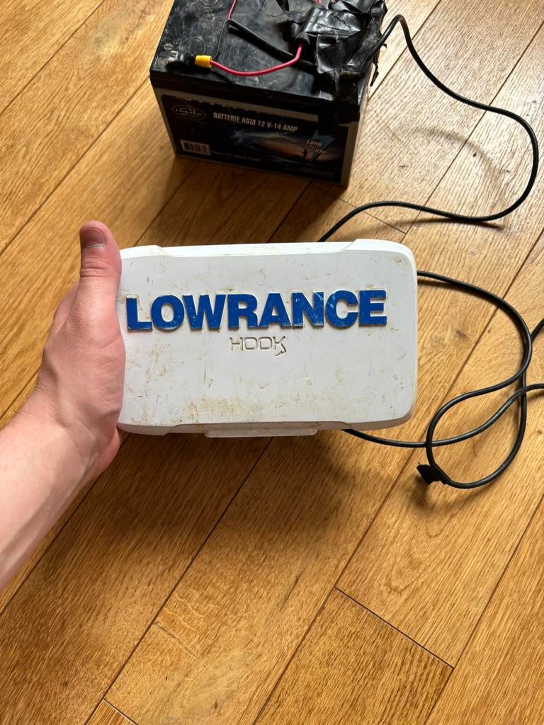 Echosondeur lowrance HookReveal 5 + batterie + support, Ophalen, Gebruikt