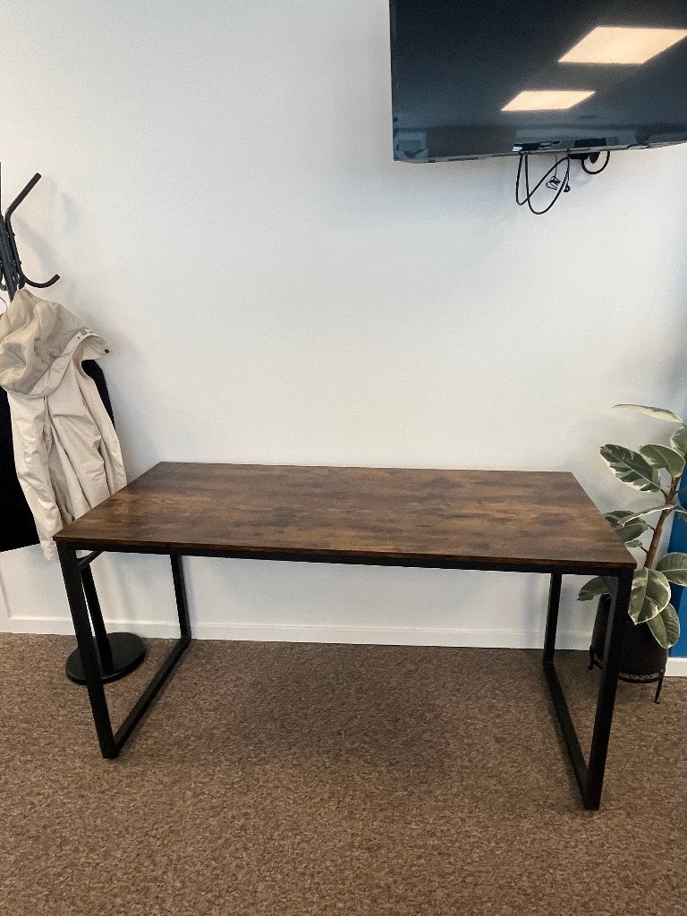 GRATIS BUREAUTAFEL — KOM OPHALEN, Ophalen