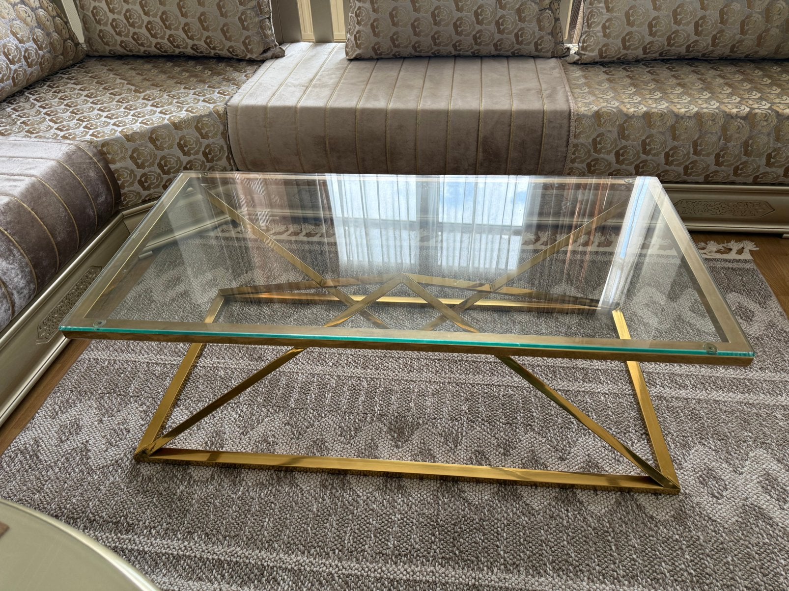 Table de salon doré, Maison & Meubles, Enlèvement, Comme neuf