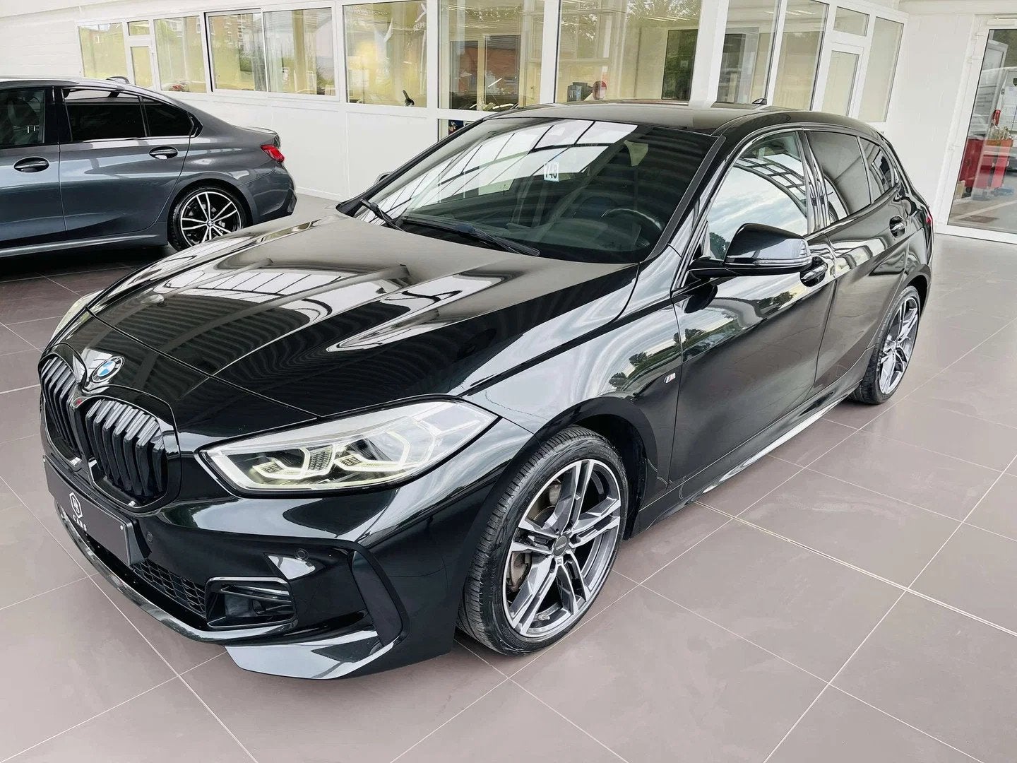 BMW 1 Serie 118 i * GARANTIE + PACK M + LED + CUIR *, https://public.car-pass.be/vhr/08a96fad-35c6-4280-b898-b61ec46fe854, Achat