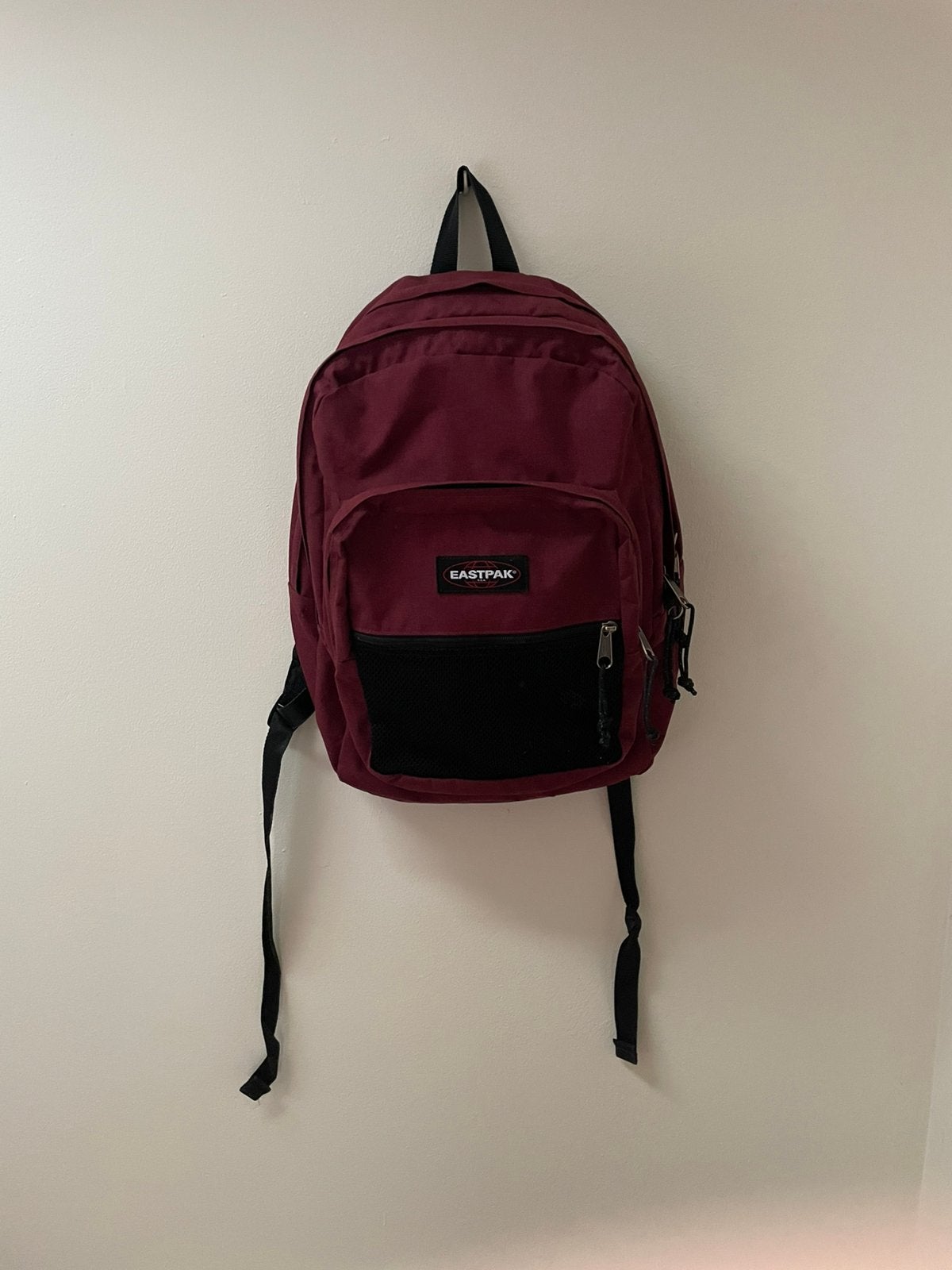Cartble eastpak bordeaux noir, Rouge, Enlèvement ou Envoi, 50 cm ou plus, Sac à dos