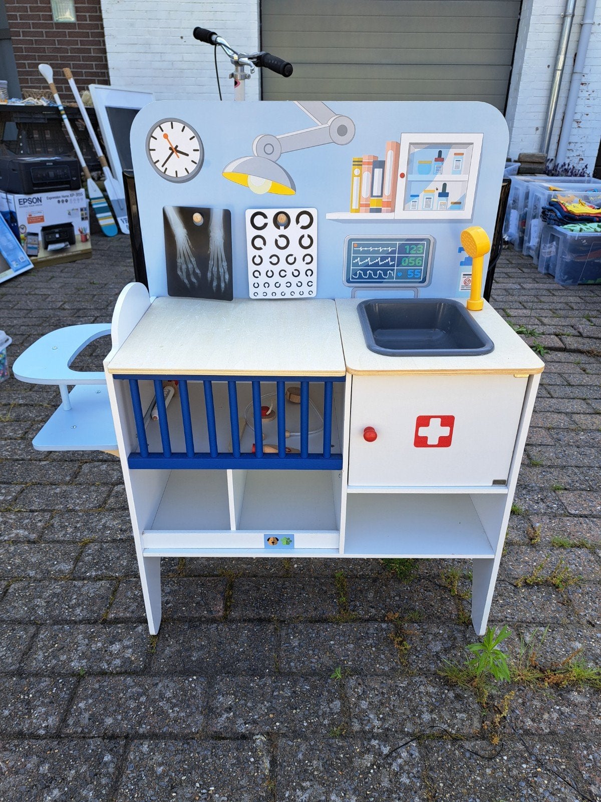 Dierenverzorgtafel, Ophalen