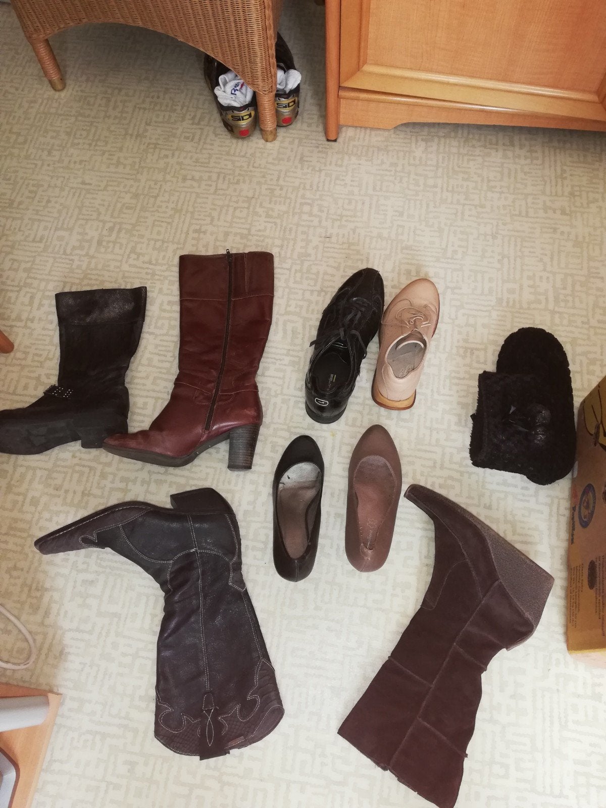 laarsen en schoenen, Ophalen, Gedragen