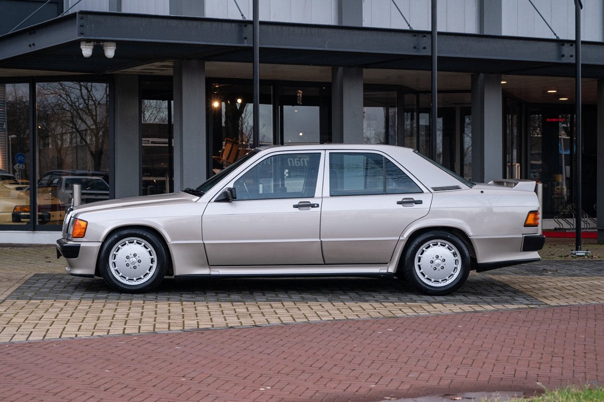 Mercedes-Benz 190 E 2.3-16, Cuir, Achat, Intérieur cuir, Entreprise
