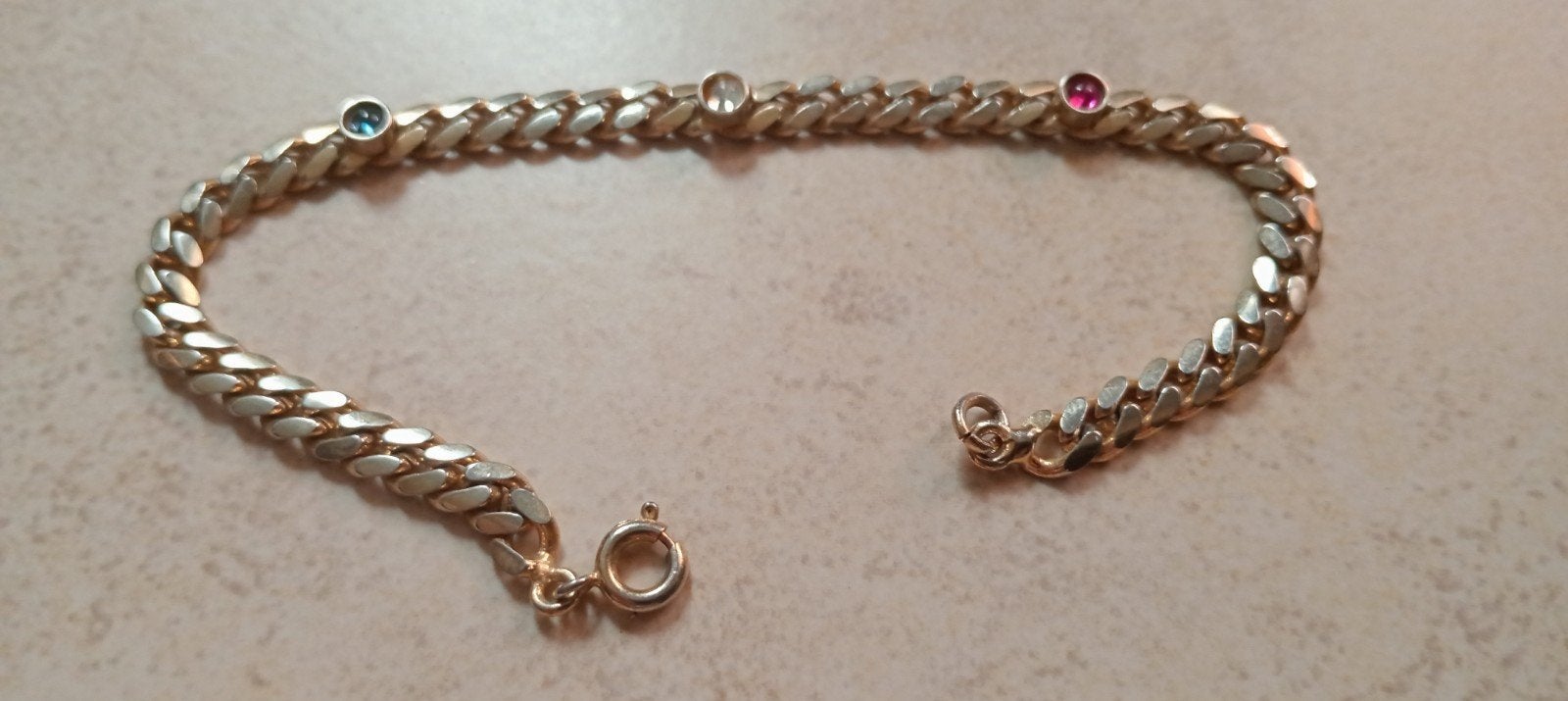 Bijou - Bracelet plaqué or orné de 3 pierres, Gebruikt, Ophalen of Verzenden, Met edelsteen, Goud