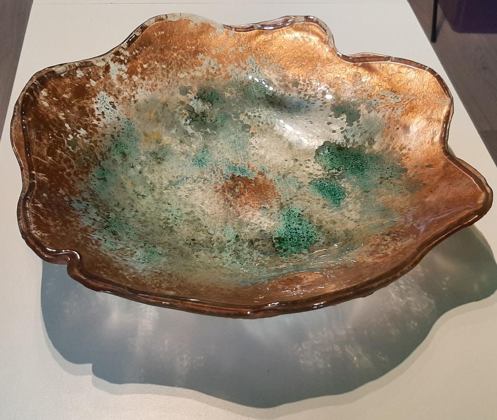 Glazen "fusion" schaal, Huis en Inrichting, Woonaccessoires | Schalen en Manden, Ophalen, Overige vormen, Glas, Schaal