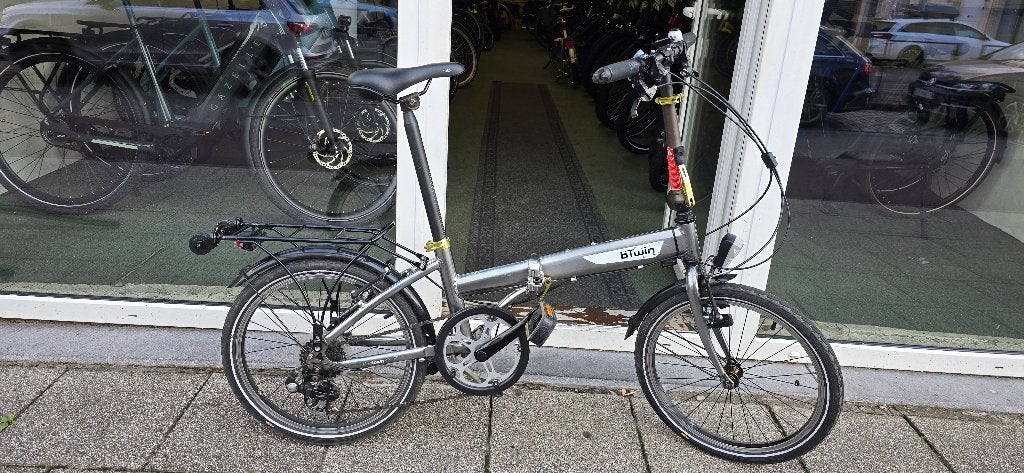 Btwin hoptown vouwfiets 20 inch, Fietsen en Brommers, Fietsen | Vouwfietsen, Ophalen, Zo goed als nieuw, Totaal opvouwbaar, Versnellingen