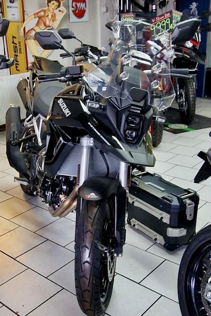 SUZUKI DL800 BLACK + KIT VALISES GRATUIT PERMIS A ET A2, Tourisme, Entreprise, Plus de 35 kW, 800 cm³