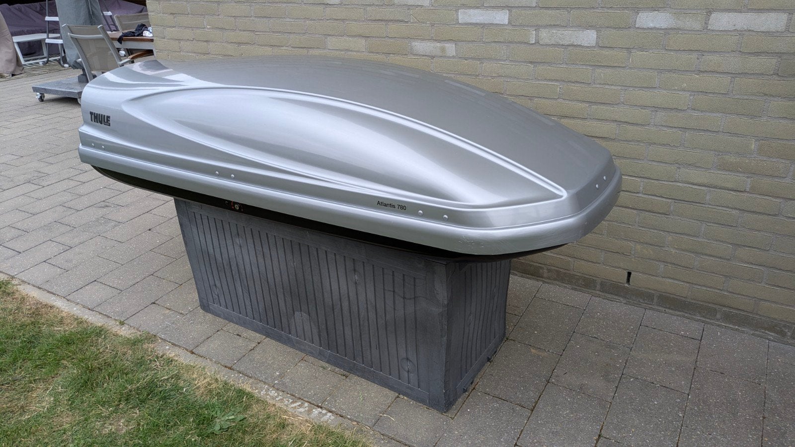 Thule Atlantis 780 dakkoffer 480 liter, Enlèvement