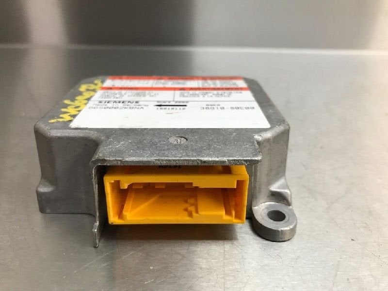 BOITIER AIRBAG Suzuki Swift (SF310 / 413) (01-1989/12-2005), Utilisé, Suzuki