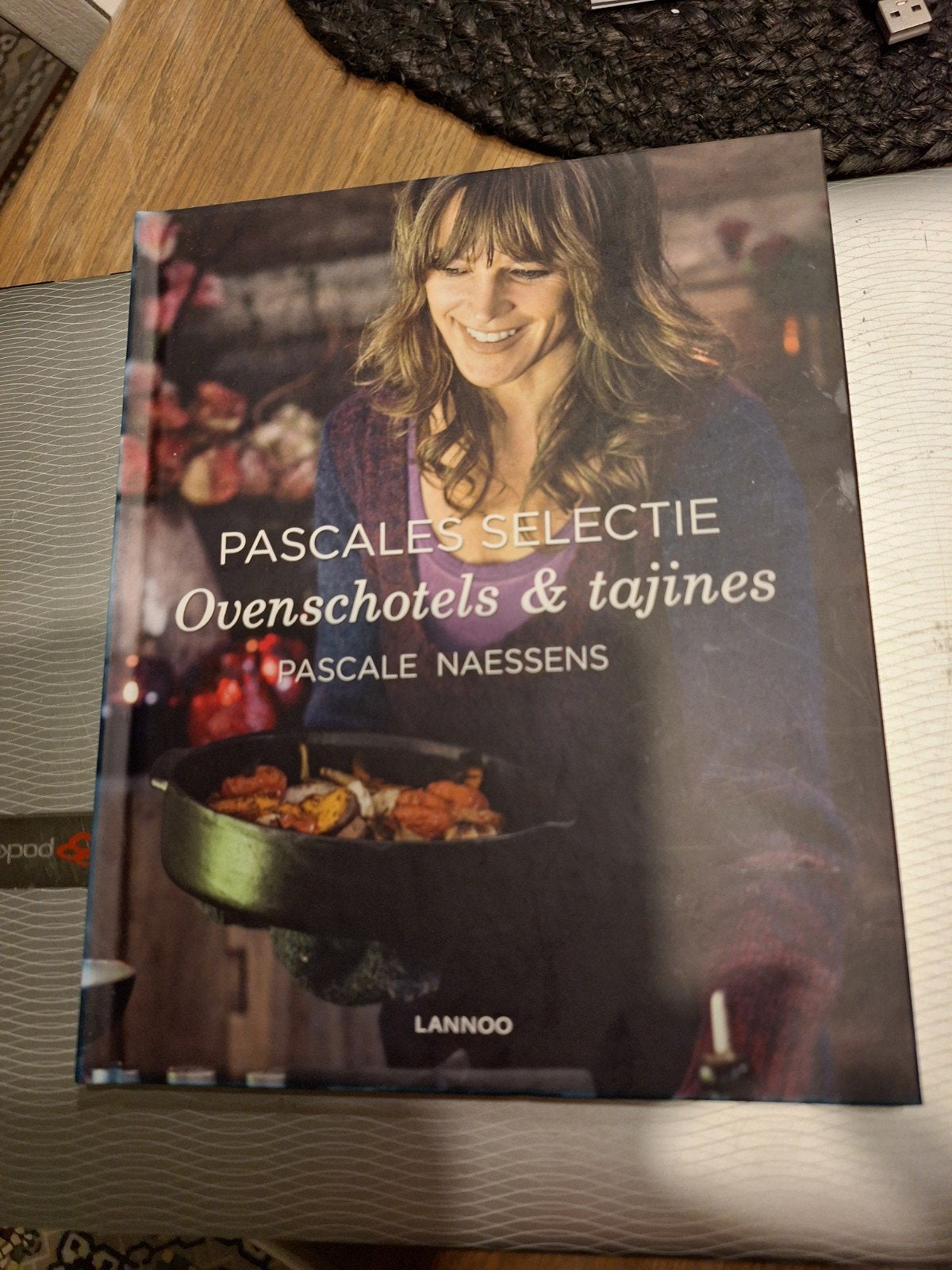 Ovenschotels En Tajines - Pascale Naessens, Ophalen of Verzenden, Nieuw, Pascale Naessens