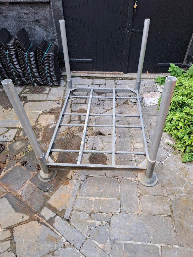 Metalen stapelrek, Ophalen, Gebruikt