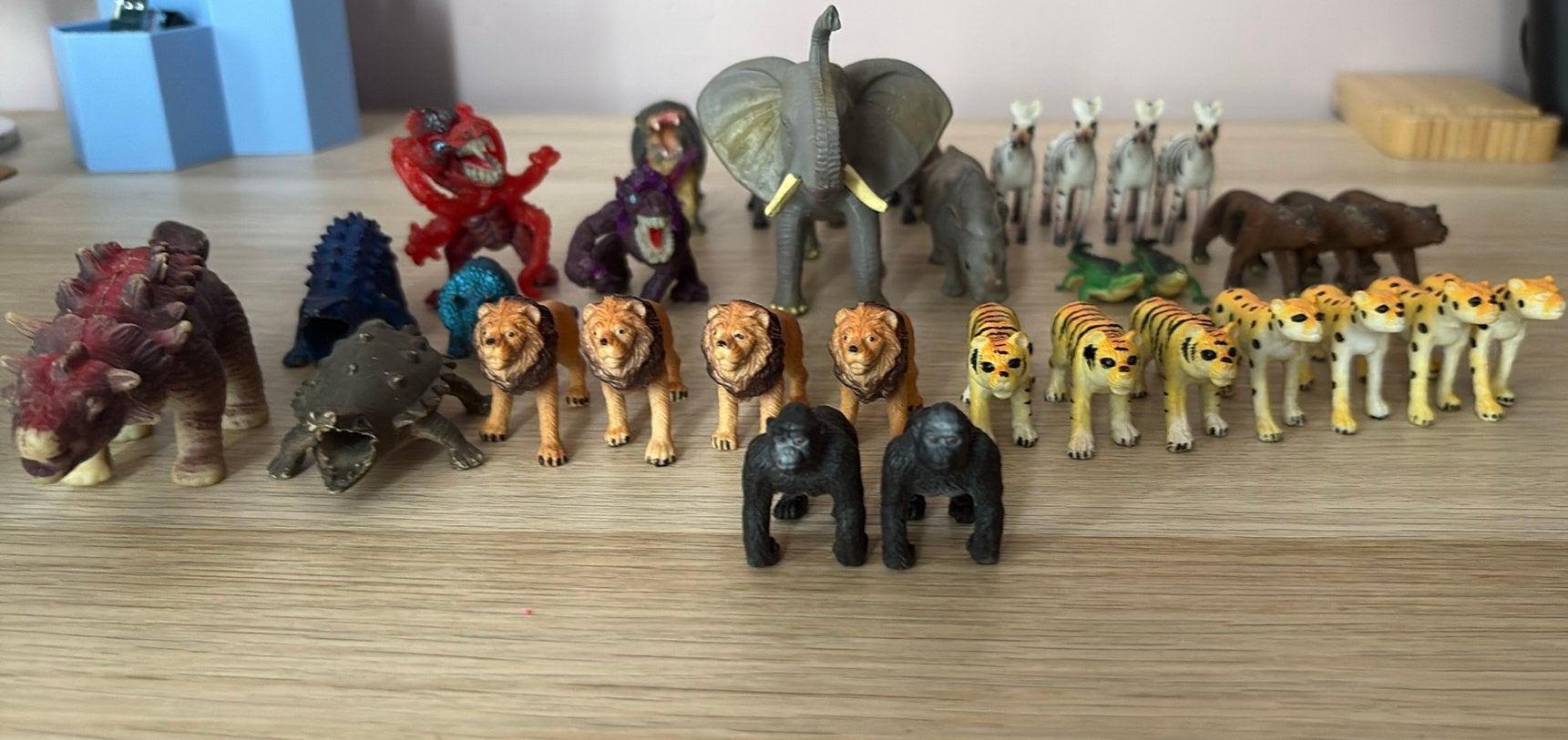 34 dierenfiguren – Safari, wilde dieren & fantasiedieren, Ophalen, Zo goed als nieuw