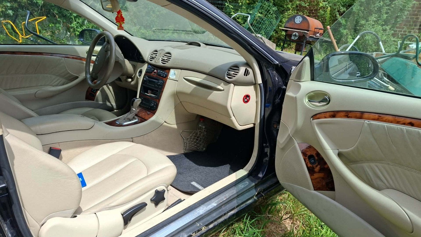mercedes Clk 200 Kompressor essence 

148 000 km

Essence 18, Autos, Achat, Particulier, Essence, CLK