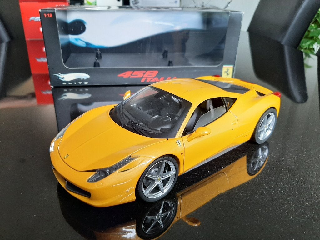 Ferrari 458 Italia Hotwheels elite 1:18, Hobby en Vrije tijd, Modelauto's | 1:18, Ophalen of Verzenden, Zo goed als nieuw, Hot Wheels
