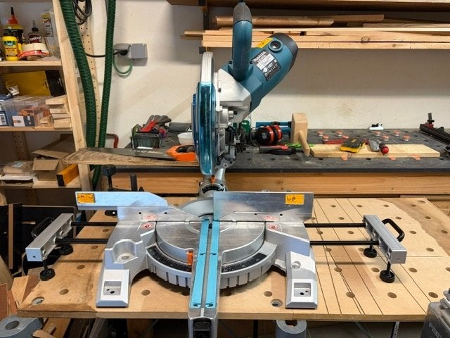 Makita LS1018L Radiaal Afkortzaag / Verstekzaag (260mm), Bricolage & Construction, 70 mm ou plus, Comme neuf, Enlèvement, Makita/bosch