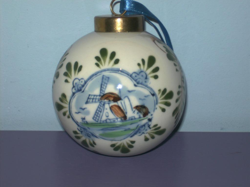 Vintage porseleinen kerstbal. (handpainted), Ophalen of Verzenden, Gebruikt