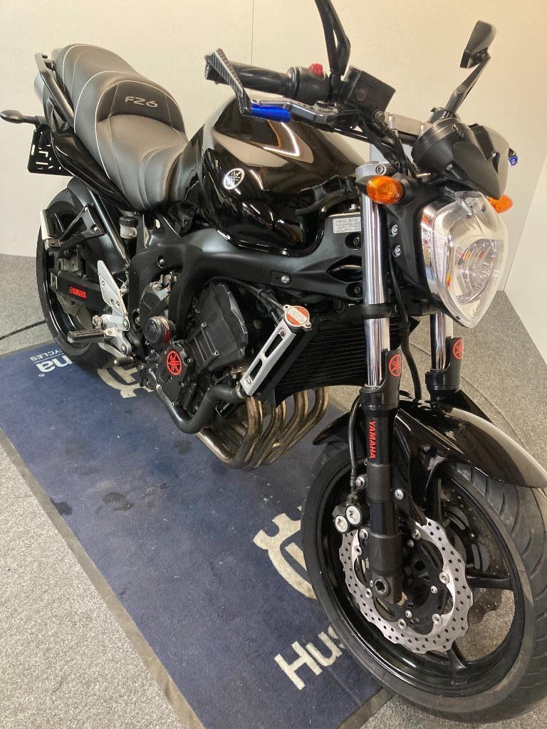 Yamaha FZ 6 MY'07 ref. LS 3104, 4 cilinders, Bedrijf, Meer dan 35 kW, 600 cc